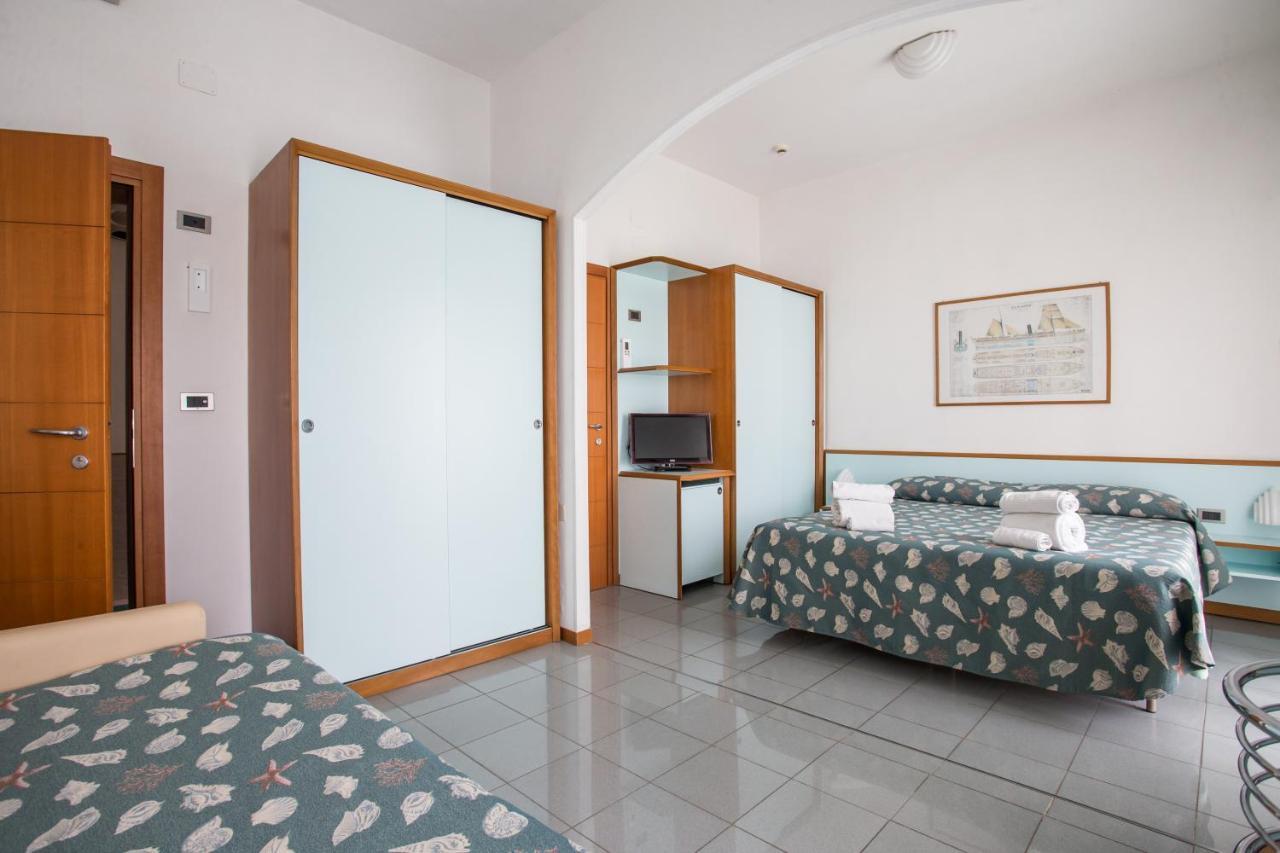 Hotel Gaby Rimini Kültér fotó