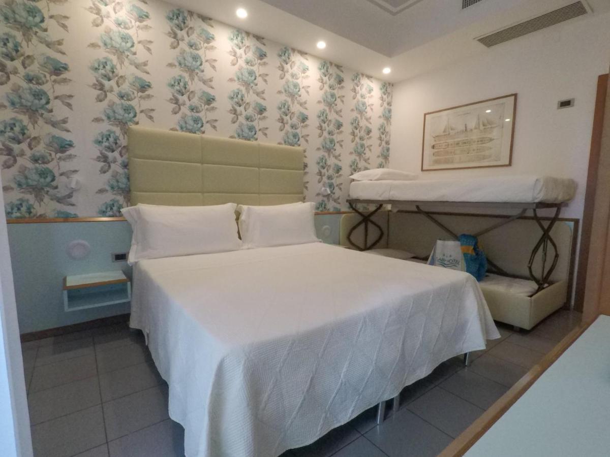 Hotel Gaby Rimini Kültér fotó