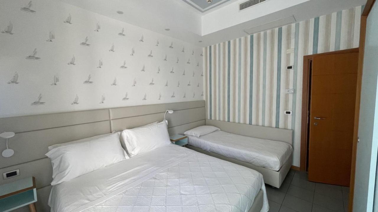 Hotel Gaby Rimini Kültér fotó