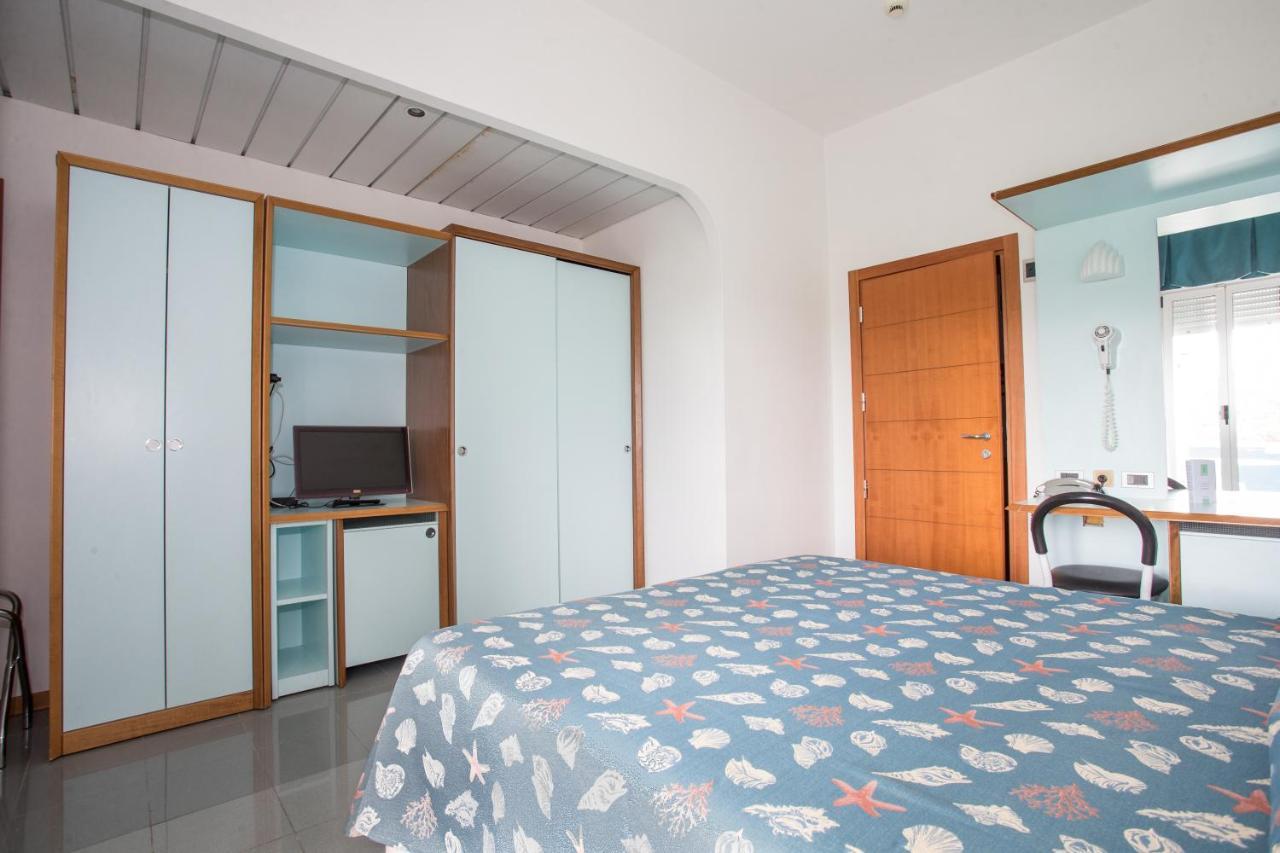 Hotel Gaby Rimini Kültér fotó