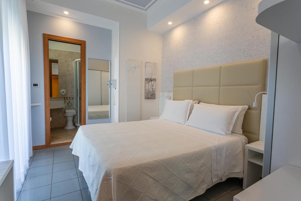 Hotel Gaby Rimini Kültér fotó
