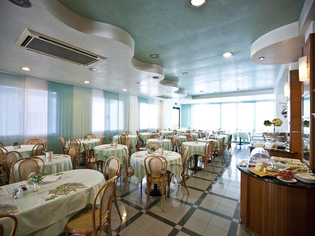 Hotel Gaby Rimini Kültér fotó