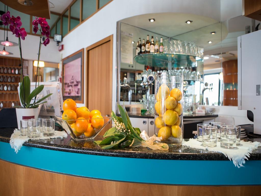 Hotel Gaby Rimini Kültér fotó