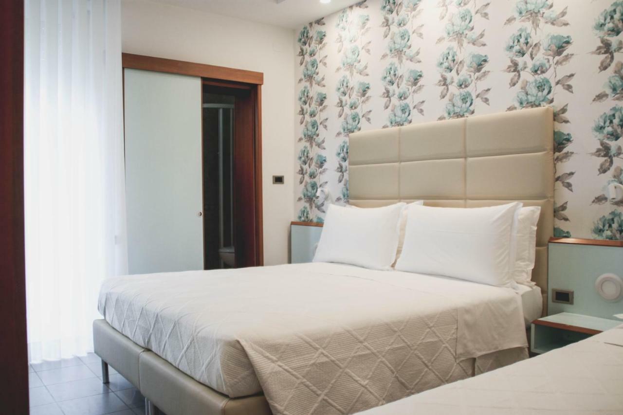 Hotel Gaby Rimini Kültér fotó