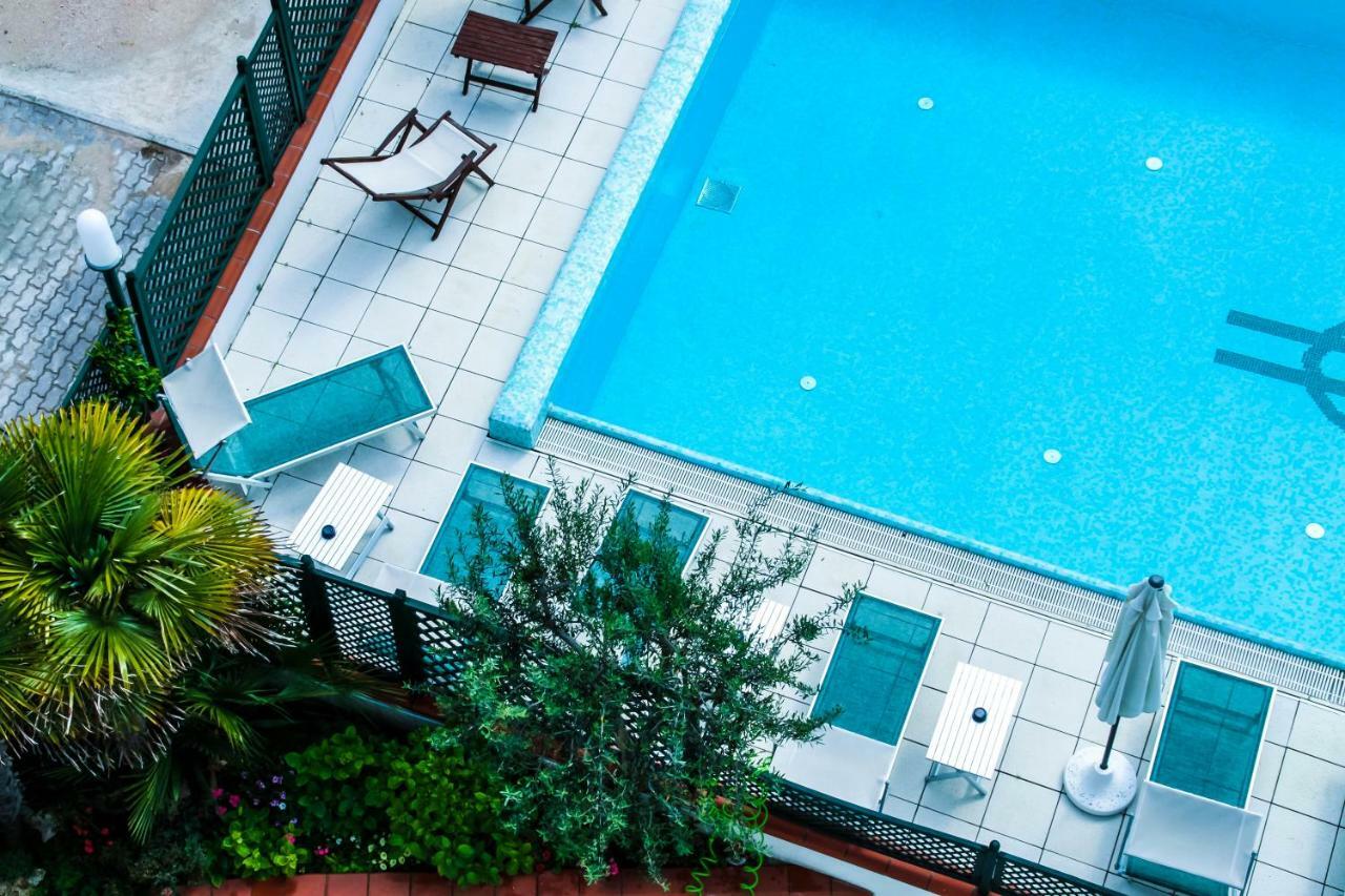 Hotel Gaby Rimini Kültér fotó